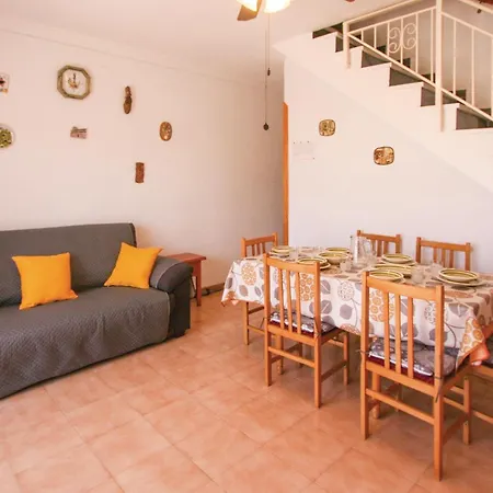 Holiday home In With Kitchen *
